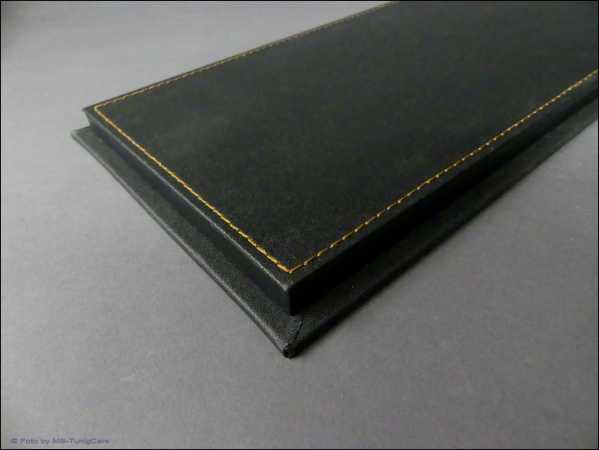 1:18 EDEL LEATHER ACRYLIC VITRINE / BLACK / DUST -